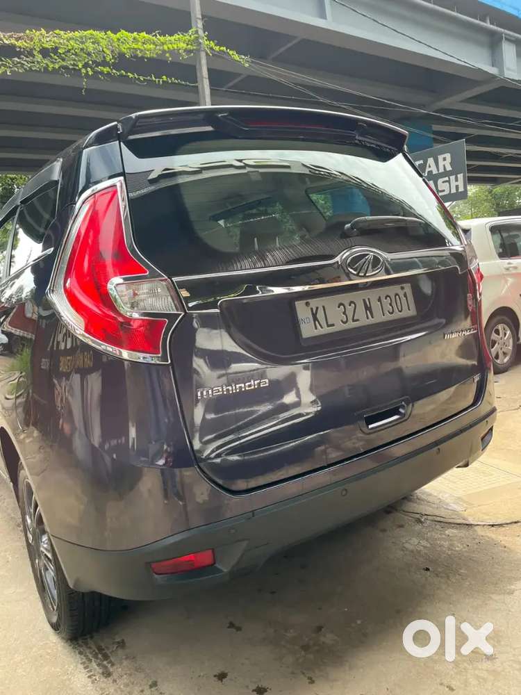 Mahindra Marazzo M8 Diesel 2018