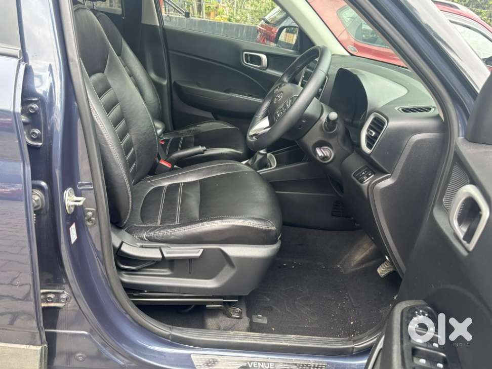 Hyundai Venue S Turbo, 2021, Petrol