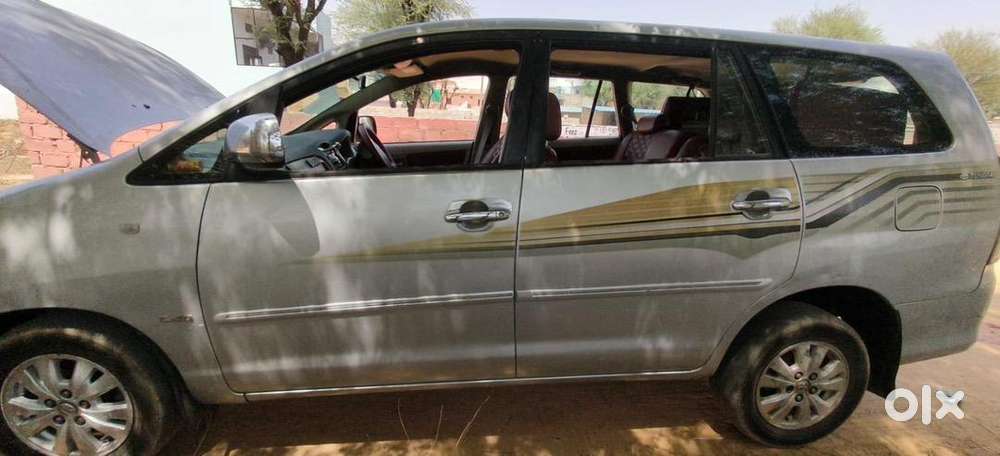 Toyota Innova 2010 Diesel Well Maintained