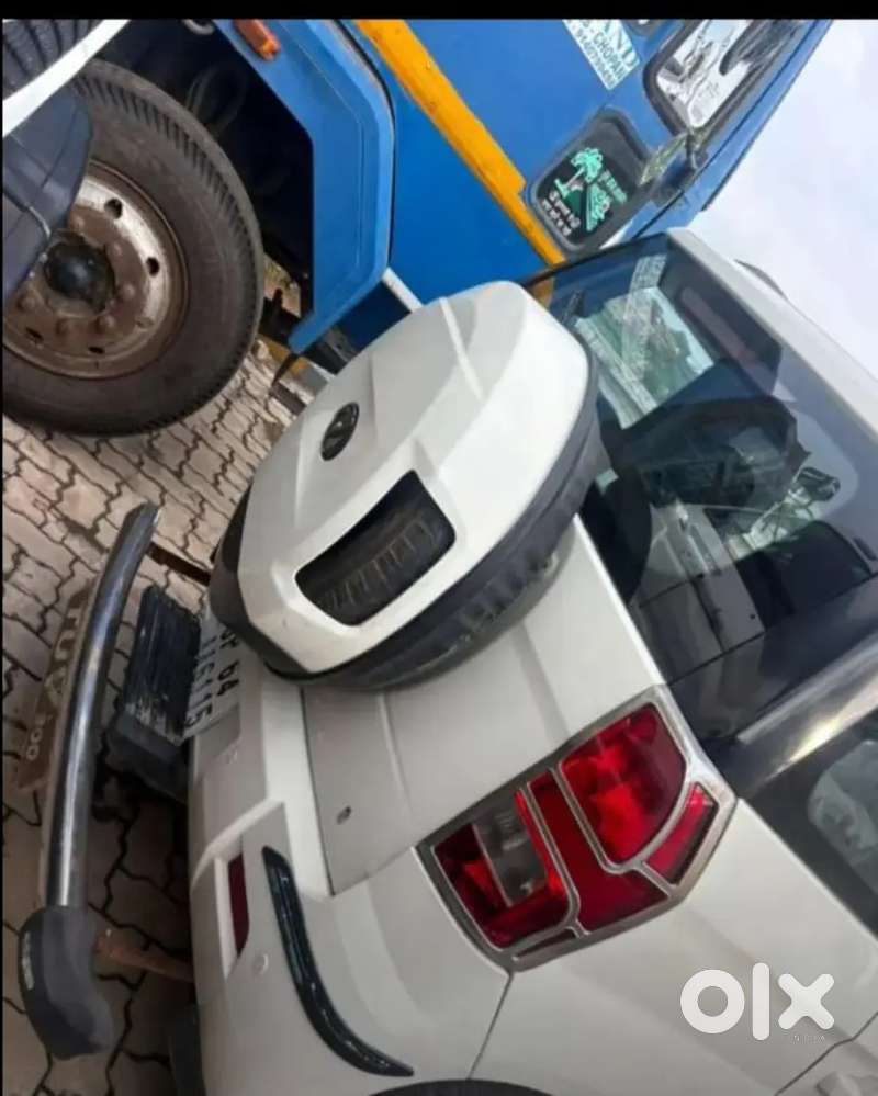Mahindra Tuv 300 2016