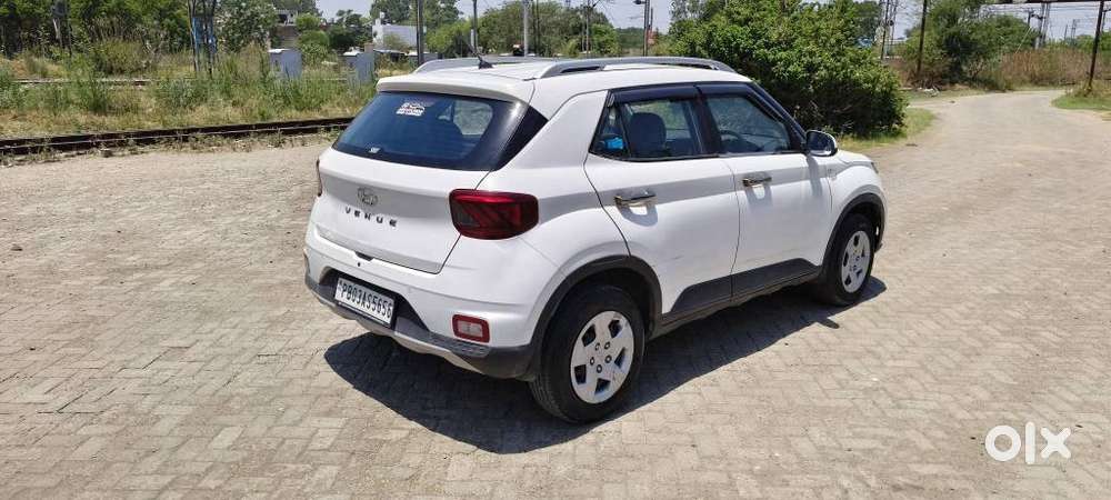 Hyundai Venue S Mt 1.2 Kappa, 2022, Petrol