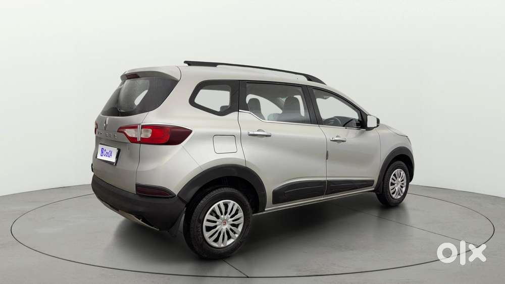 Renault Triber Rxt, 2023, Petrol