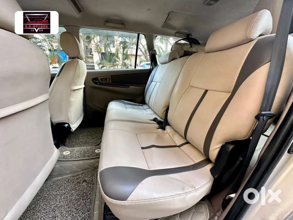Toyota Innova 2.5 G (diesel) 8 Seater Bs Iv, 2015, Diesel