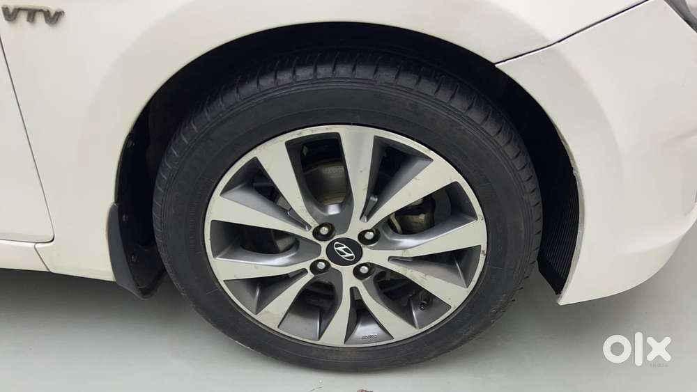 Hyundai Verna Fluidic 1.6 Vtvt Sx, 2016, Petrol