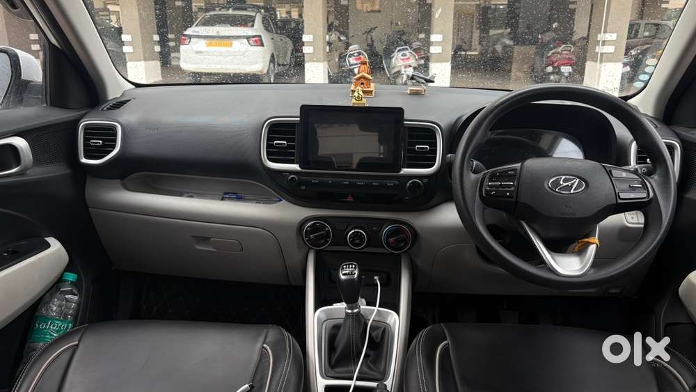 Hyundai Venue Diesel Manual 2023