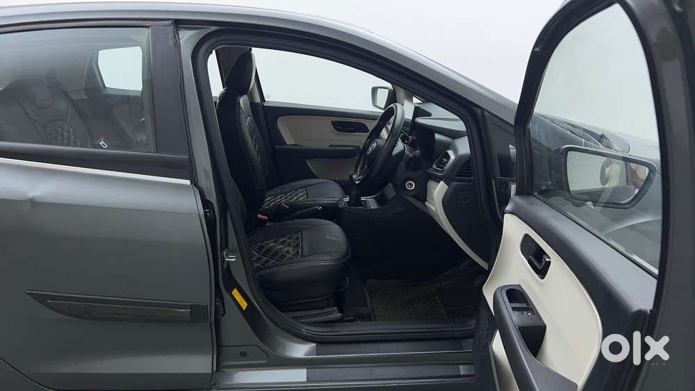 Tata Altroz 1.2 Xe, 2022, Petrol