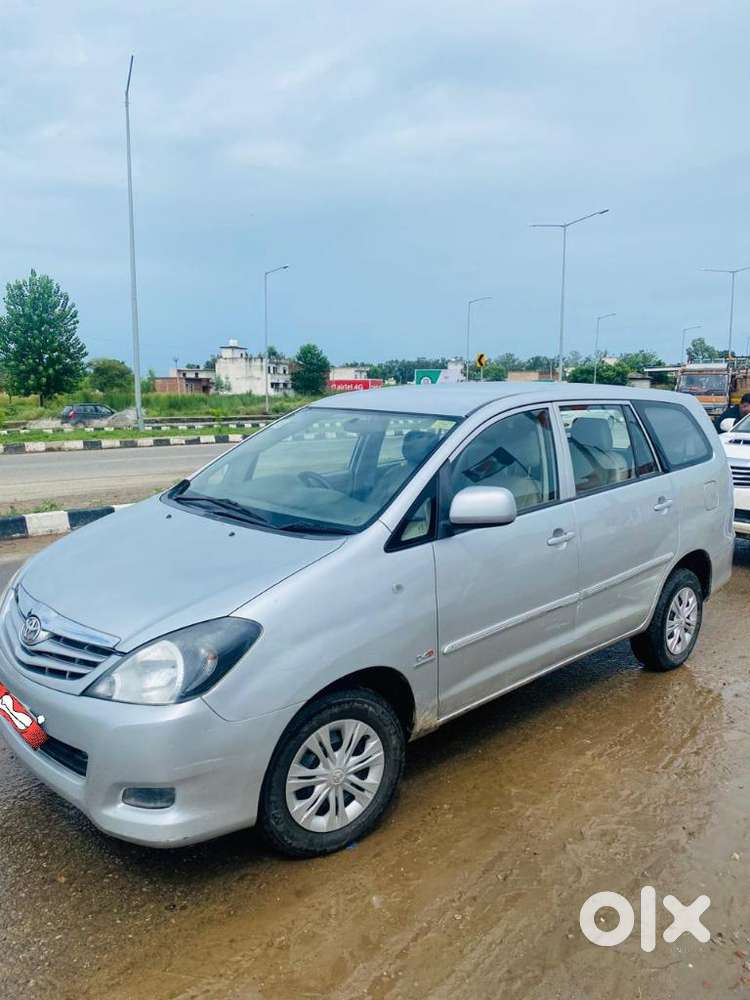 Toyota Innova 2009-2011 2.0 G4 Petrol 8-seater, 2011, Diesel