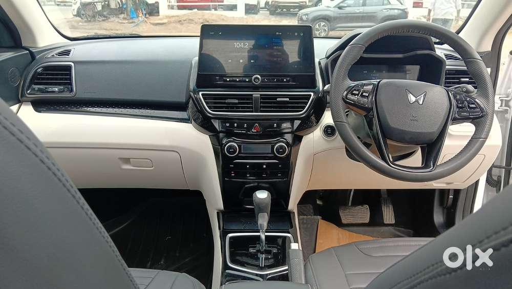Mahindra Xuv 3xo Ax5 1.5 Diesel Autoshift Plus, 2026, Diesel