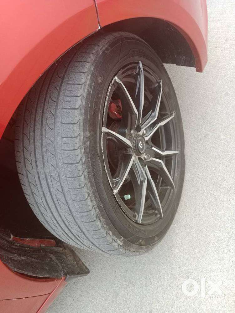 Tata Altroz 1.2 Xe, 2021, Petrol