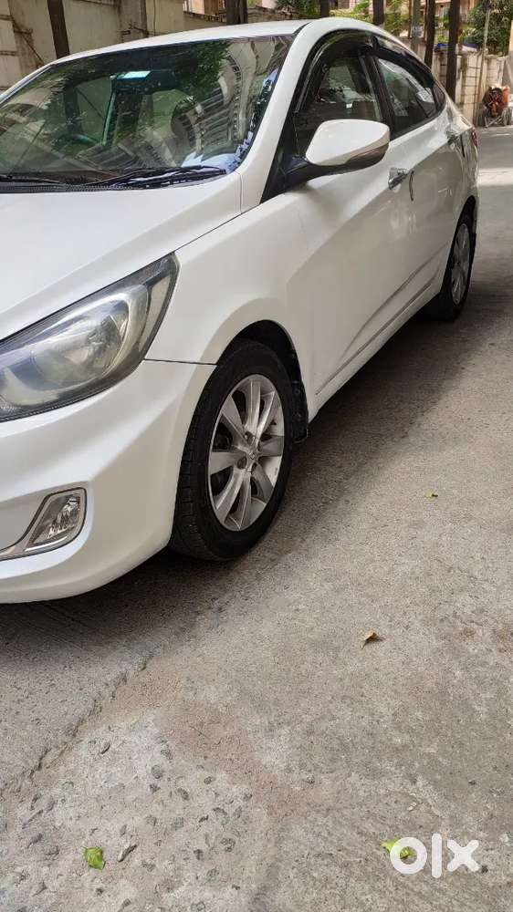 Hyundai Verna Fluidic 1.6crdi Sx Automatic