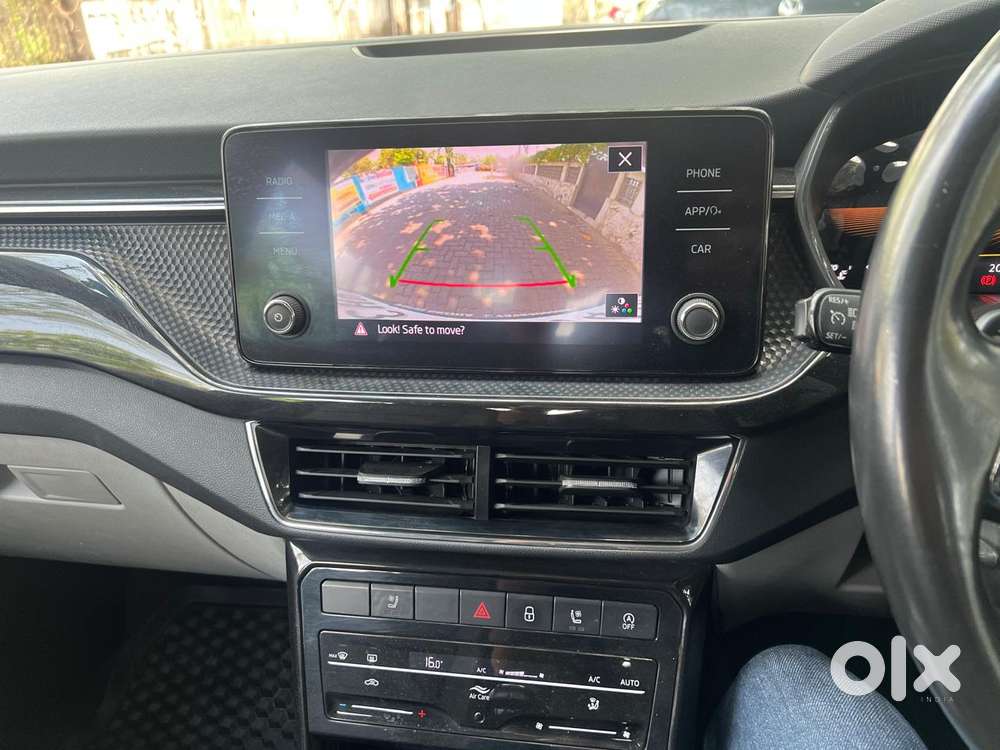 Skoda Kushaq 1.0 Tsi Style At, 2023, Petrol