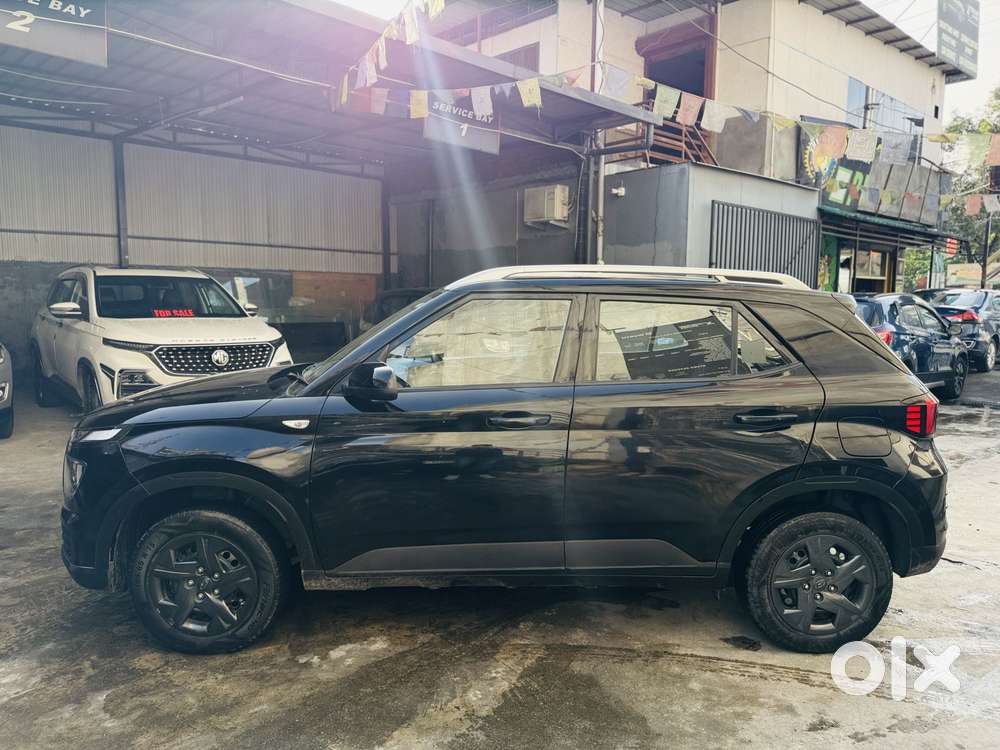 Hyundai Venue 1.2 S Plus, 2024, Petrol