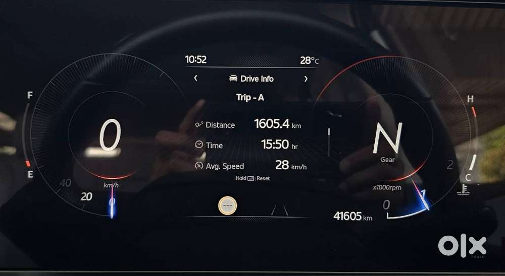 Mahindra Xuv700 2.2 Ax 7 Diesel Mt Luxury Pack Str, 2023, Diesel