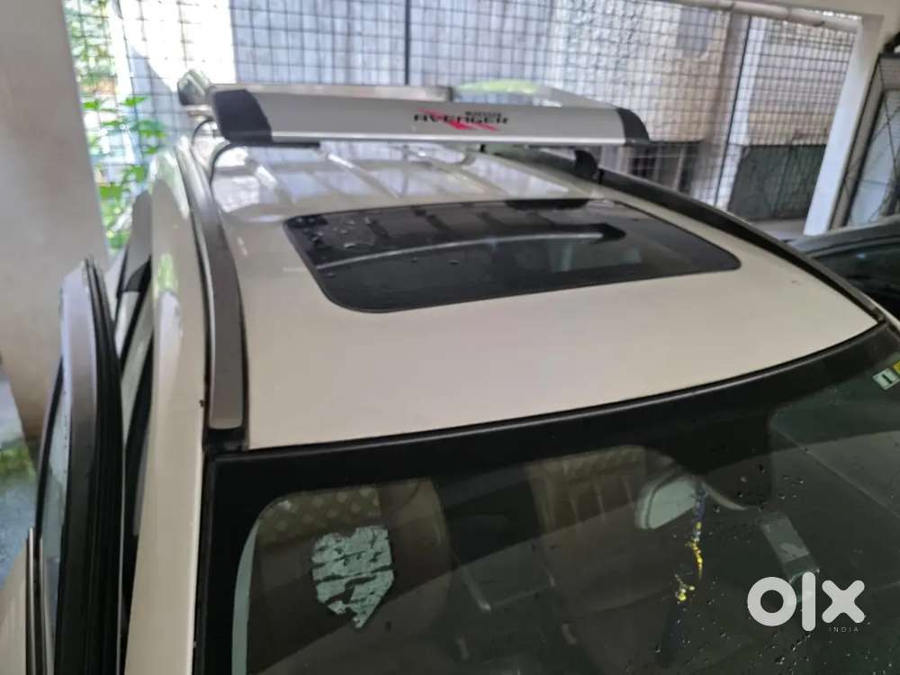 Mahindra Xuv500 W11 Optional Fully Top End Car 2nd Owner