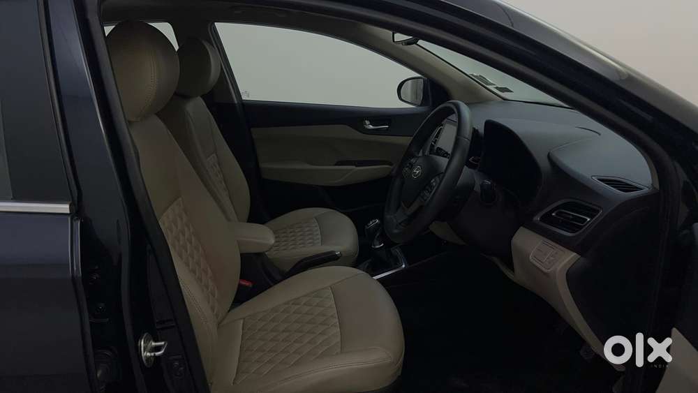 Hyundai Verna 1.5 Sx Ivt, 2022, Petrol