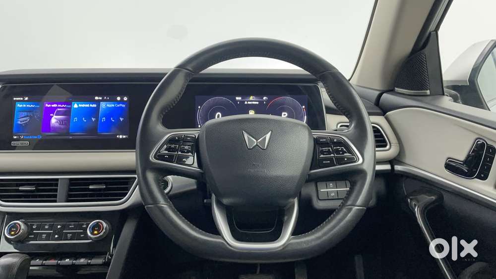 Mahindra Xuv700 2.0 Ax 7 Petrol At Luxury Pack Str, 2022, Petrol