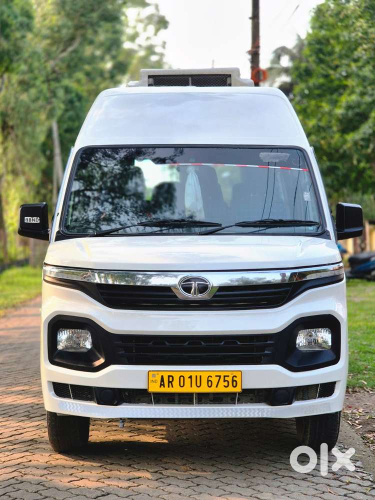 Tata Winger Deluxe - Flat Roof (ac), 2025, Diesel