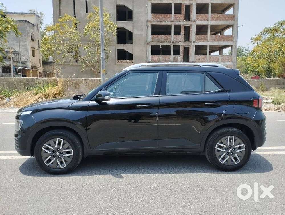 Hyundai Venue 1.0 S (o) Turbo Dct, 2025, Petrol