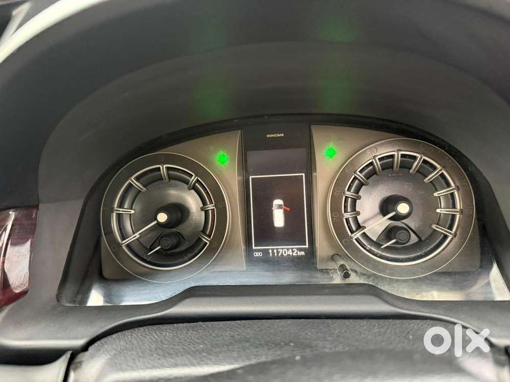 Toyota Innova Crysta 2018 Diesel Well Maintained