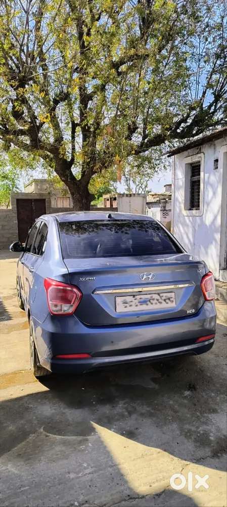 Hyundai Xcent 2015