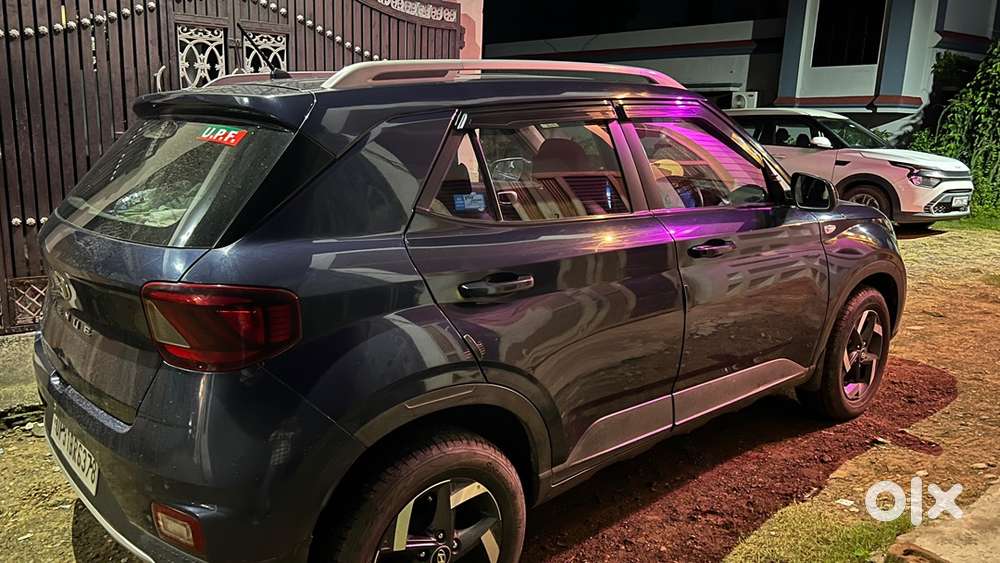 Hyundai Venue Petrol Manual 2021