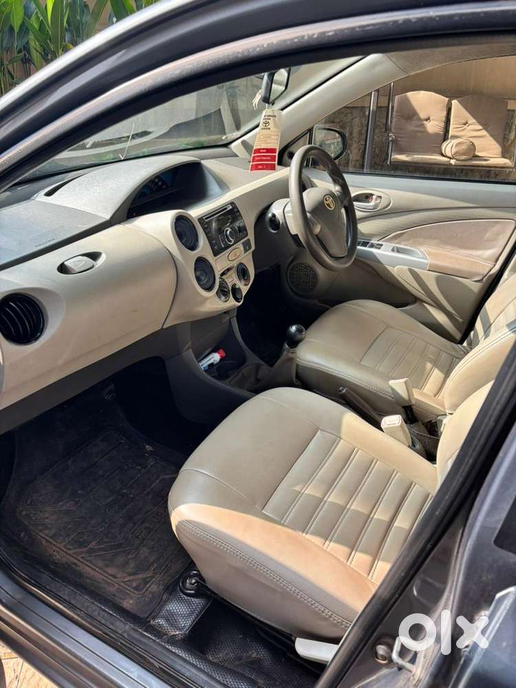 Toyota Etios Liva Petrol 2013