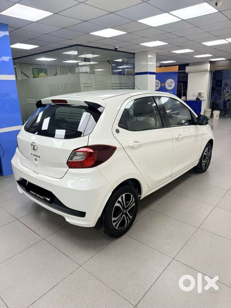 Tata Tiago 1.2 Revotron Xt (o), 2024, Petrol