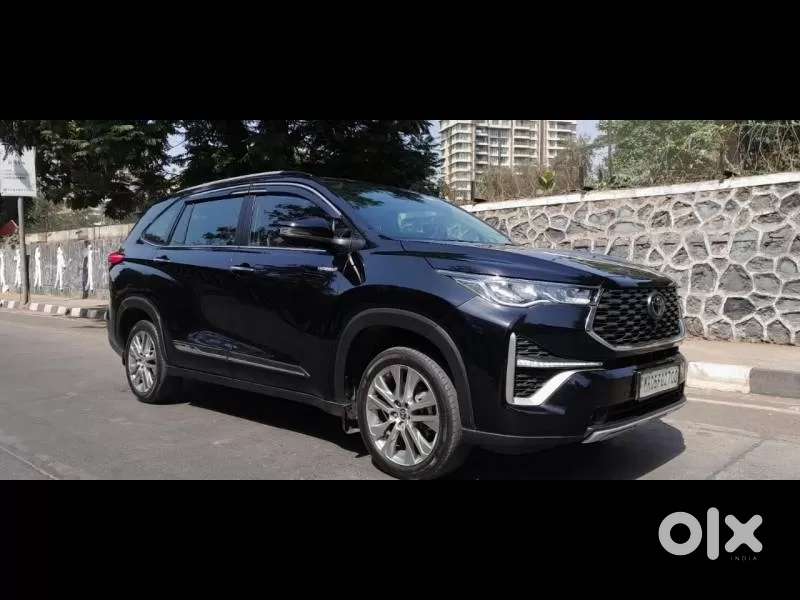 Toyota Innova Hycross 2.0 Zx (o) Hybrid 7 Str, 2023, Petrol