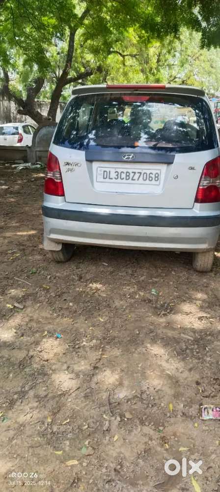 Hyundai Santro.  150000