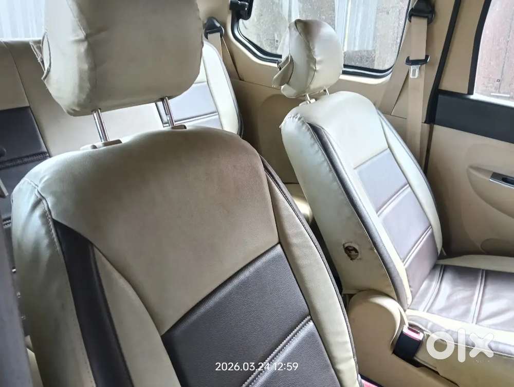 Seven Seater, Ac, Music System Adjustable N Folding Seats