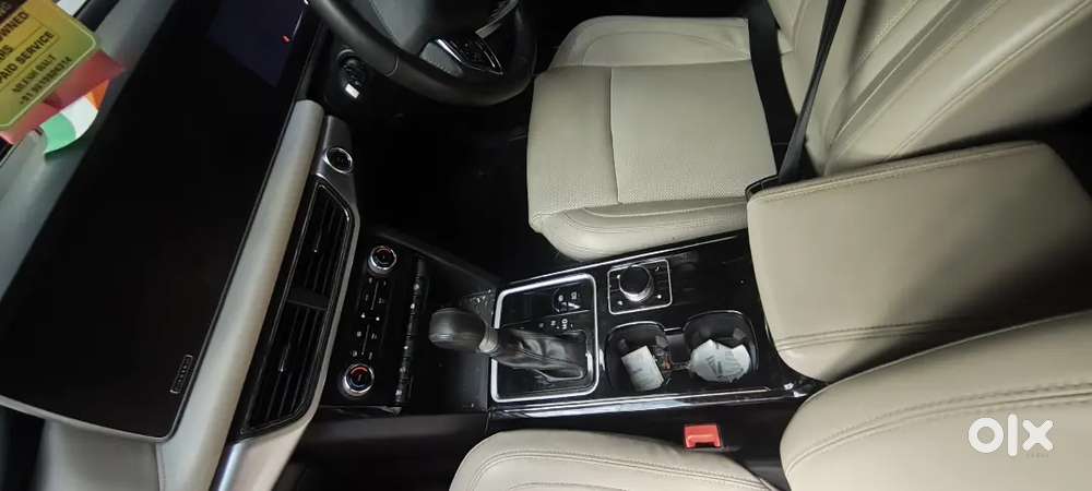 Mahindra Xuv700 Ax7 2025