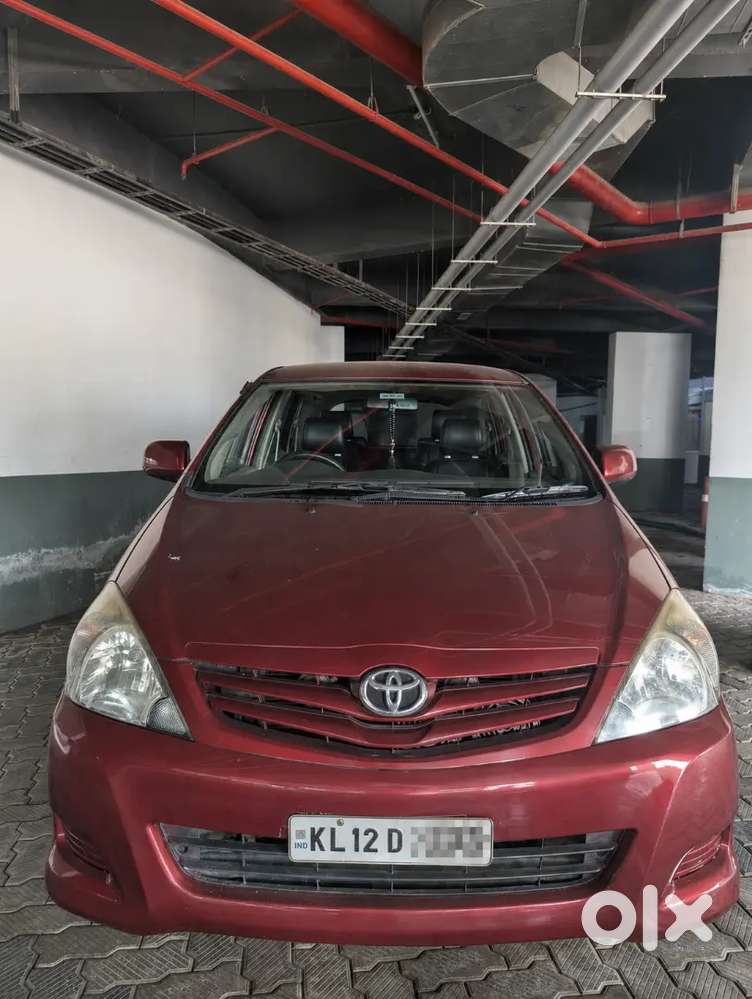 Toyota Innova 2.5 Gx 7 Str Red Mica Metallic