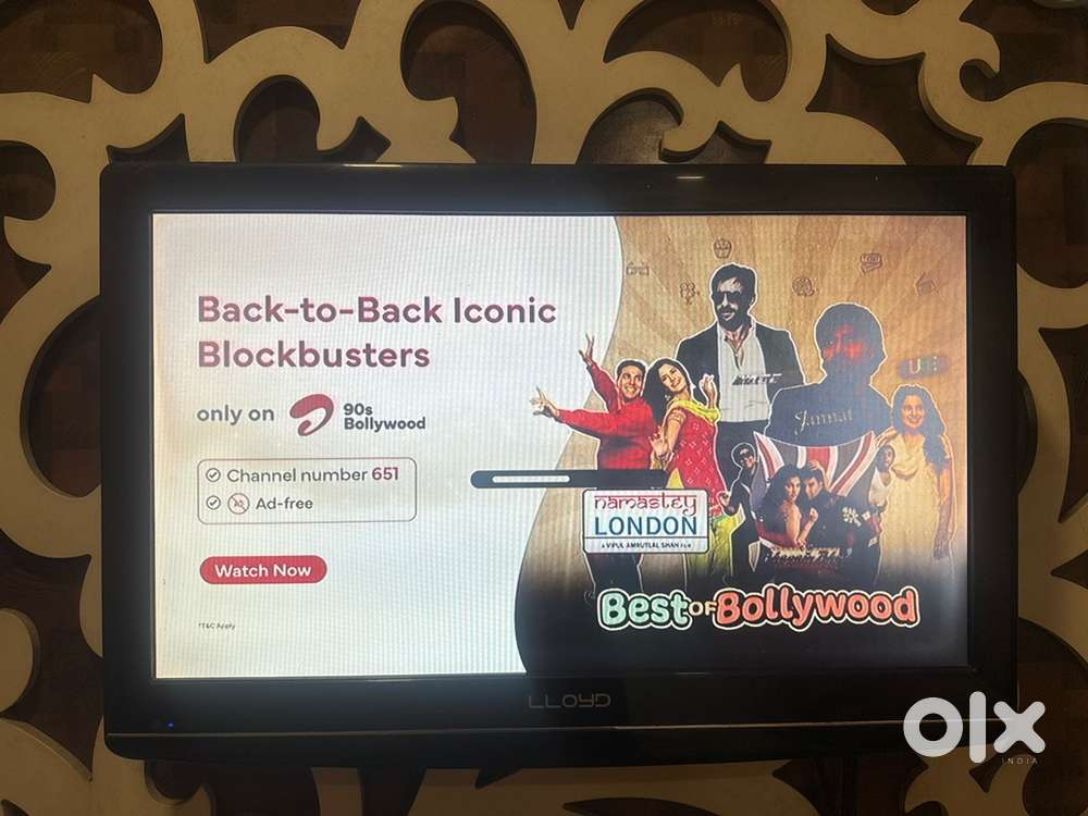 Lloyd andriord  smart tv 24 inch for sale