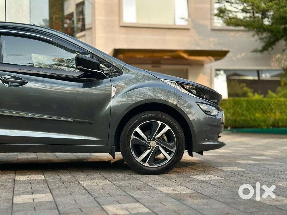 Tata Altroz 1.2 Xza Plus, 2023, Petrol
