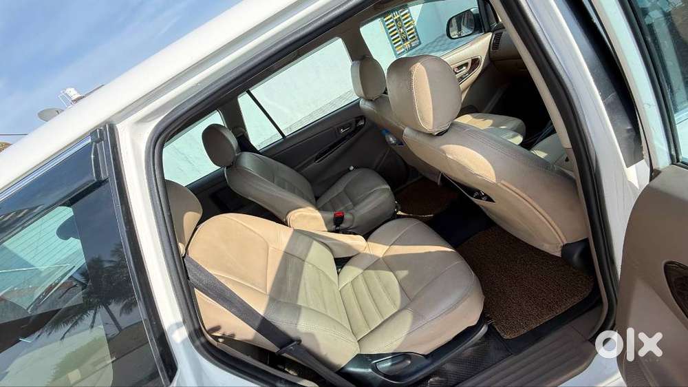 Toyota Innova 2.5 Z 2015