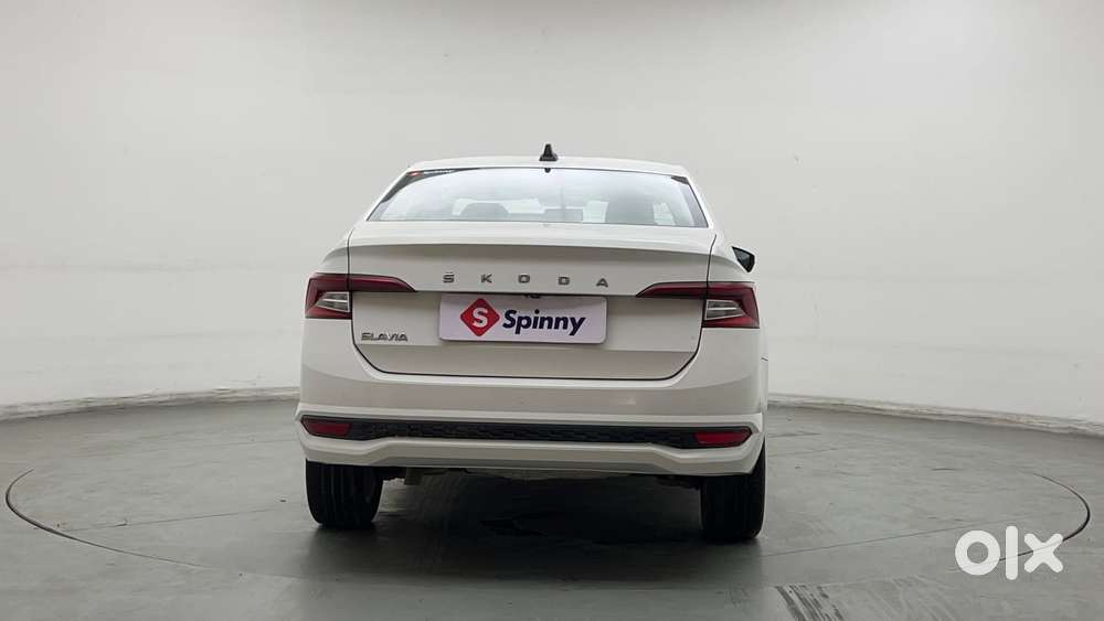 Skoda Slavia Ambition 1.0l Tsi Mt, 2022, Petrol