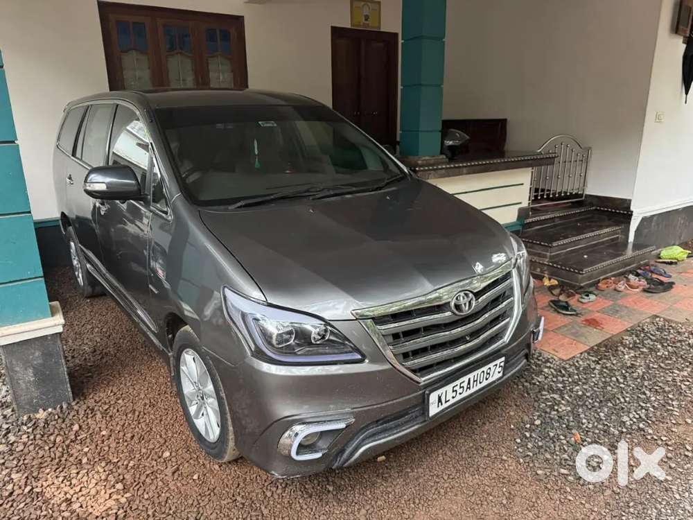 Toyota Innova 2012