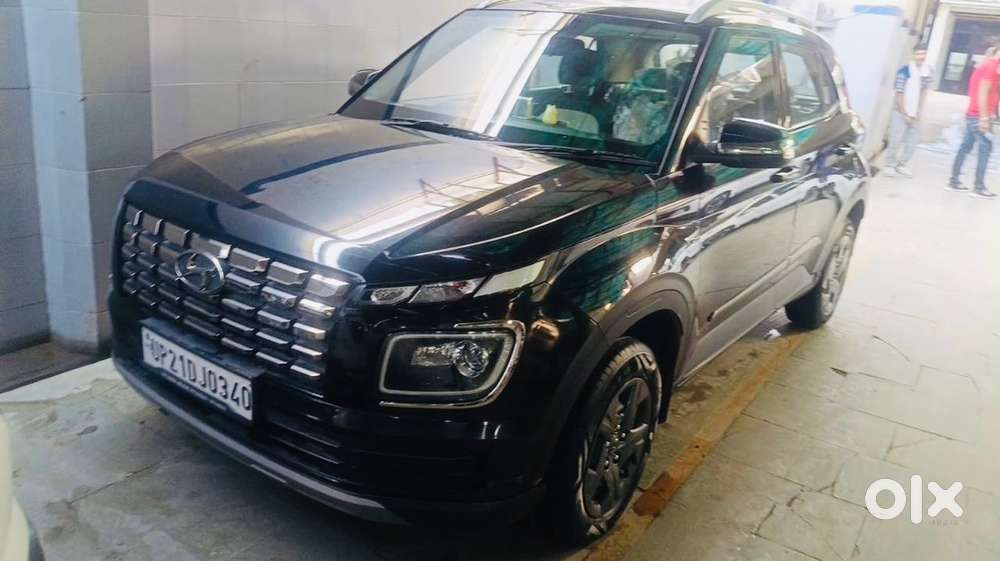 Hyundai Venue Petrol 2024