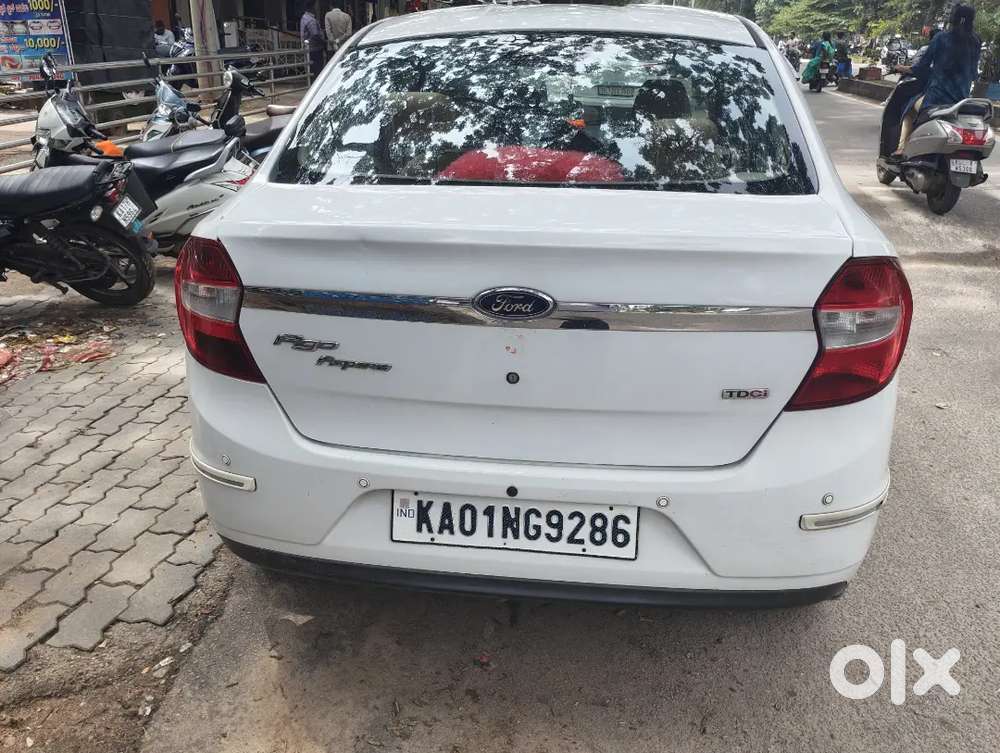 Ford Aspire Titanium Blu 2016