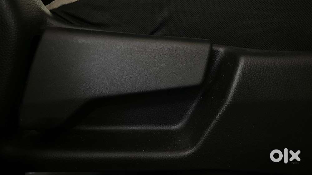 Renault Triber Rxt, 2023, Petrol