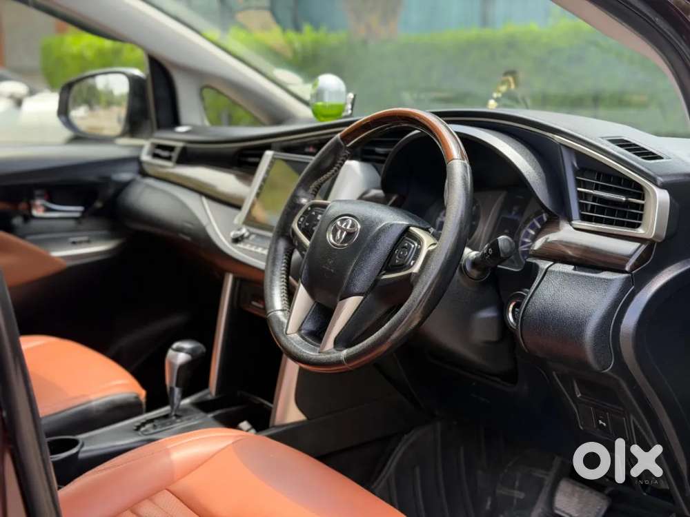 Toyota Innova Crysta 2.8 Zx At 7 Seater, 2019, Diesel