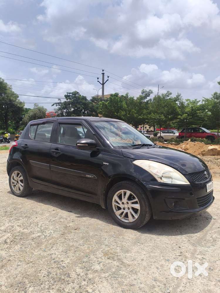 Maruti Suzuki Swift Vvt Zxi, 2012, Petrol