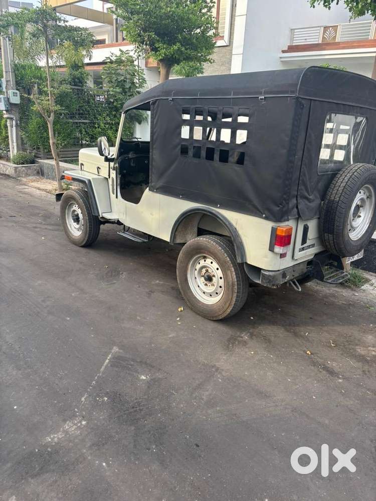 Mahindra Jeep 2009 Diesel Well Maintained