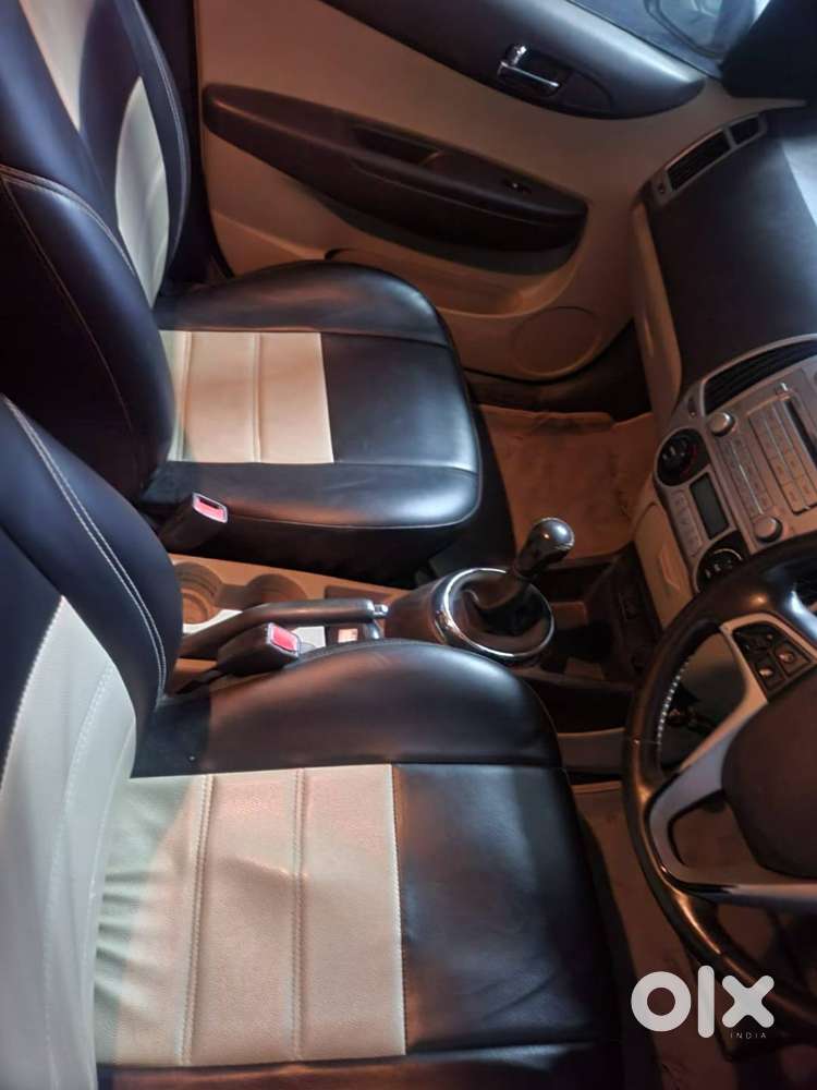 Hyundai I20 2011 Petrol Well Maintained