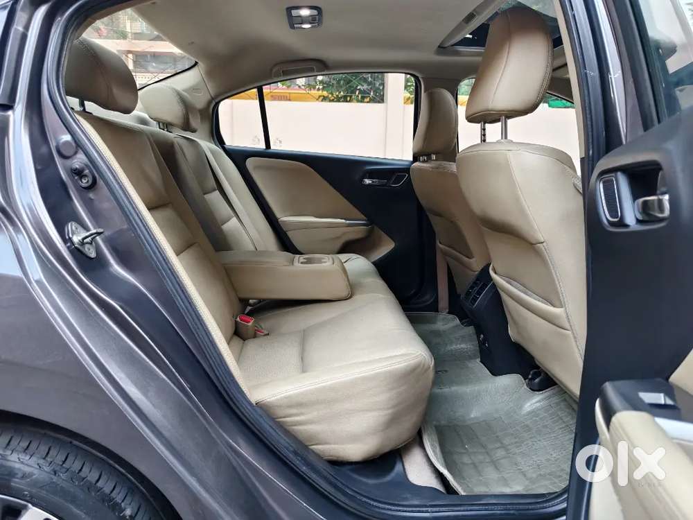 Honda City Vx 2017 Petrol Sunroof Automatic