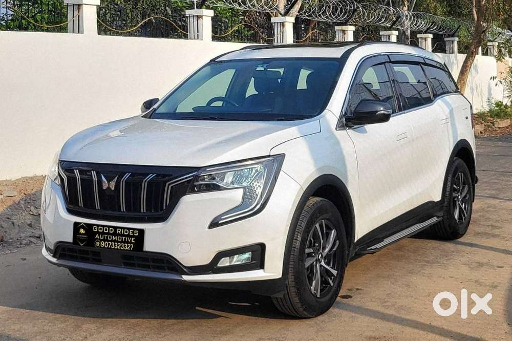 Mahindra Xuv700 2.0 Ax 5 Petrol Mt 7 Str, 2024, Petrol