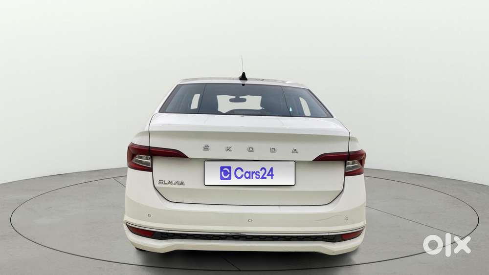 Skoda Slavia 1.0 Tsi Style At, 2023, Petrol