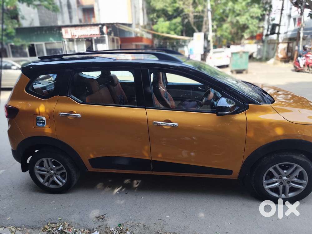 Renault Triber Rxt, 2022, Petrol