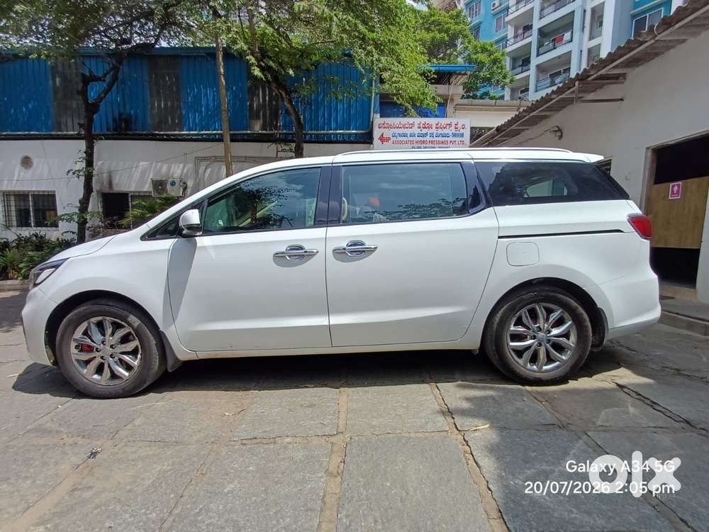 Kia Carnival Limousine, 2020