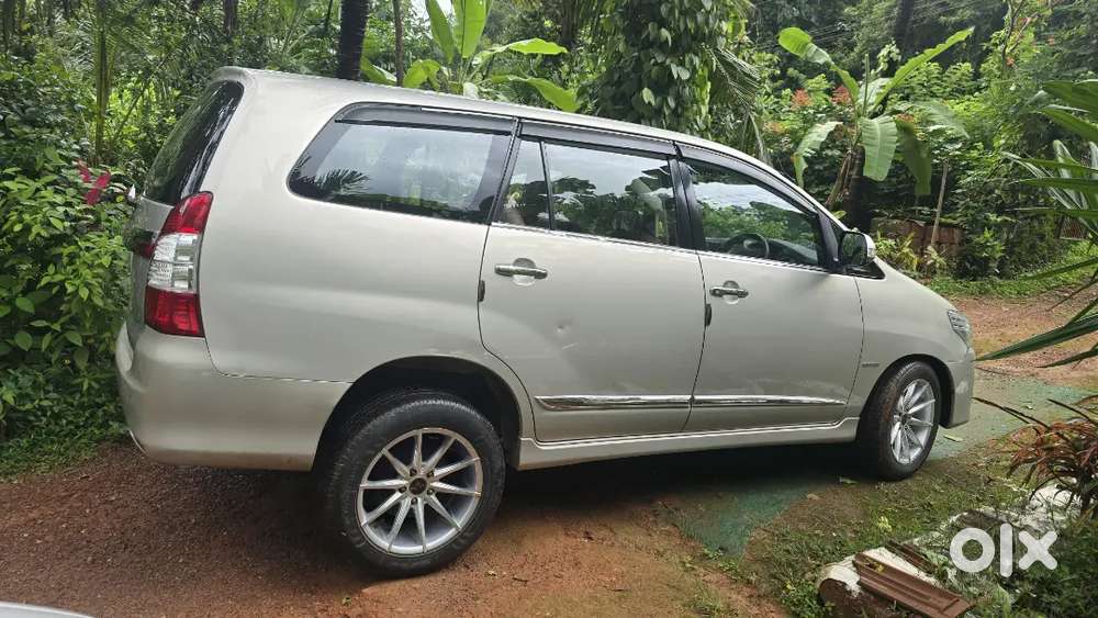 Toyota Innova 2015 Diesel 152000 Km Driven